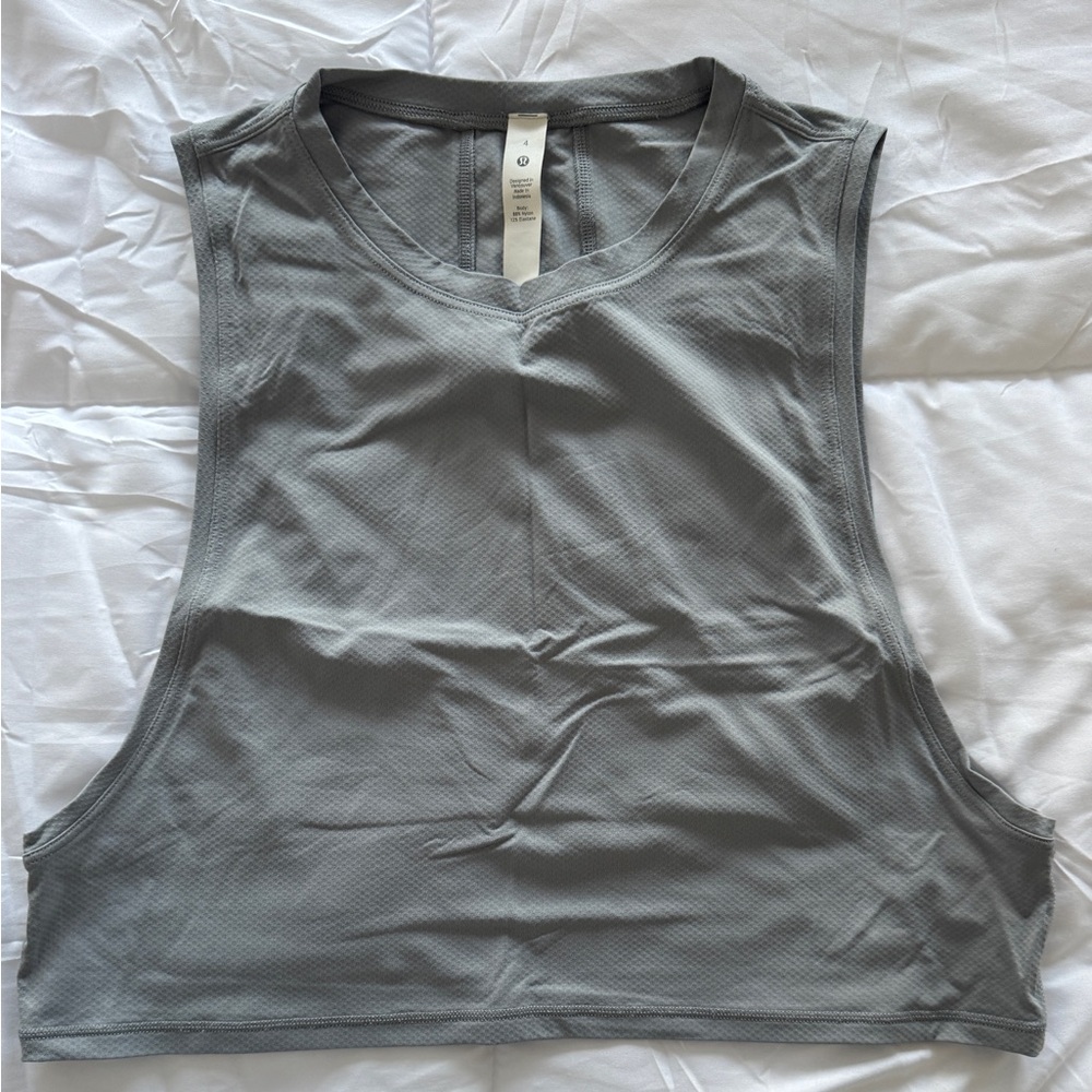 Lululemon cropped women’s muscle tank